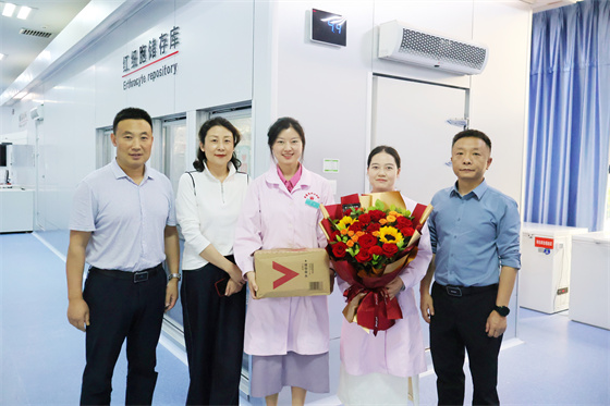 安康市中心血站開展“5·12”國際護士節(jié)慰問活動