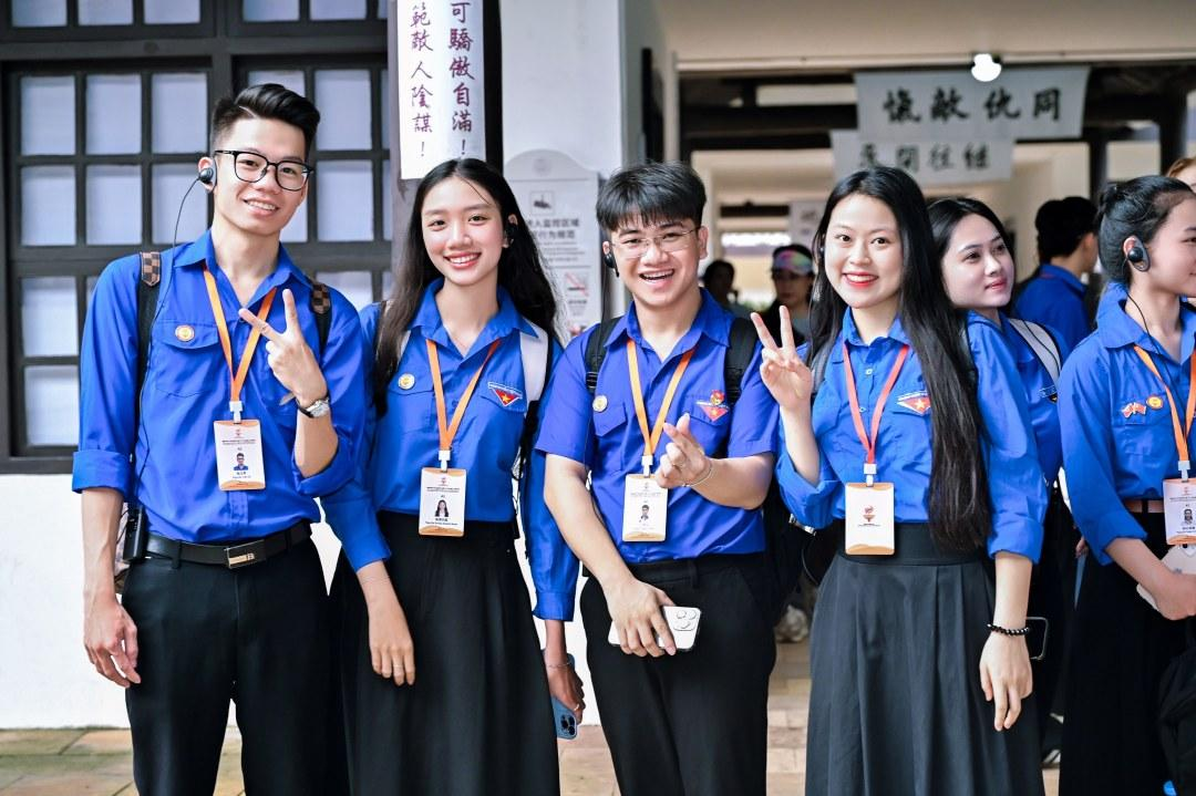 200名來自越南胡志明共青團中央的青少年代表齊聚廣州開啟“紅色研學(xué)之旅”。